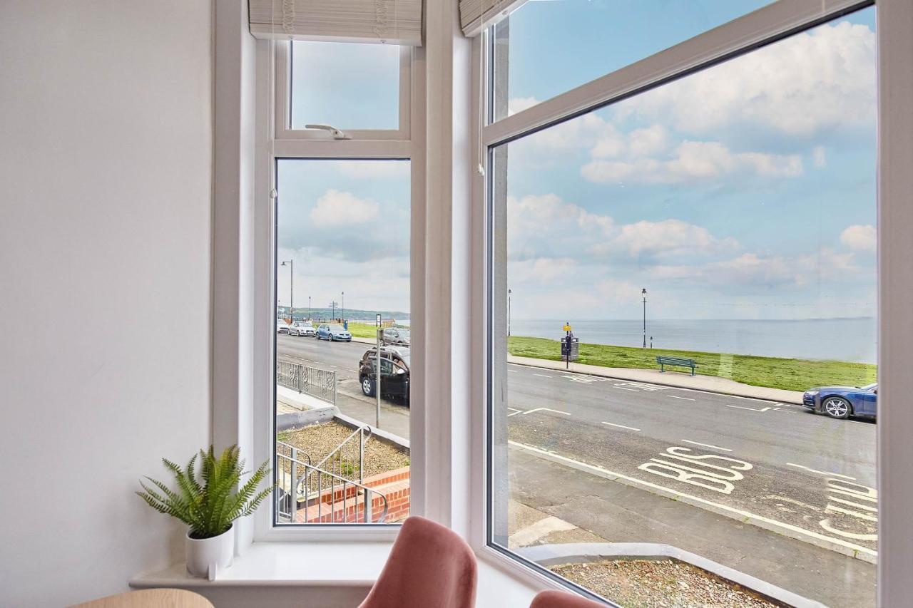 Apartment Host & - View *